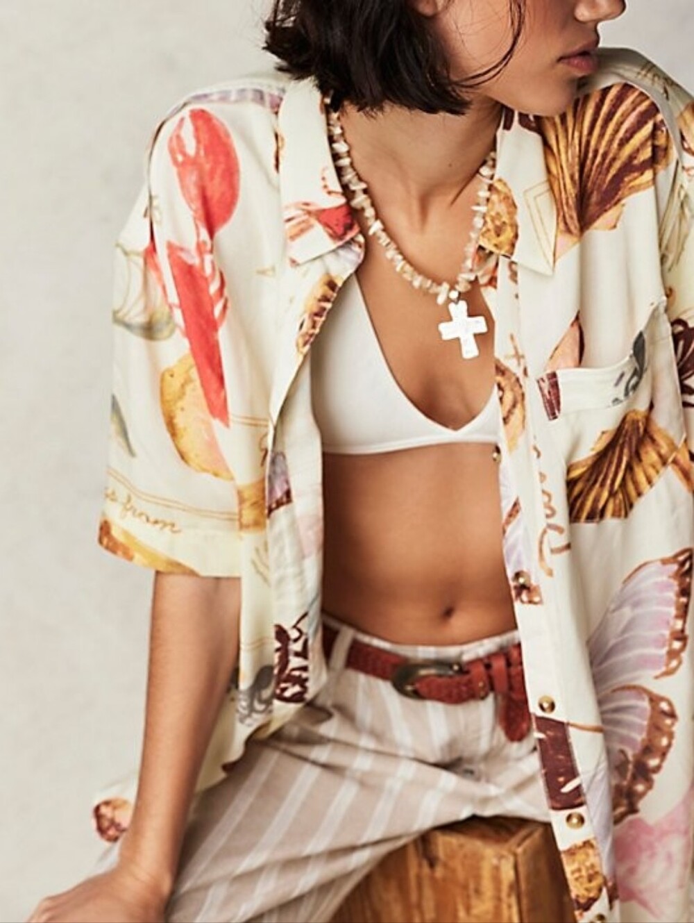 We The Free White Soft Short-Sleeve Button-Down with Coastal Print XS - Picture 4 of 15
